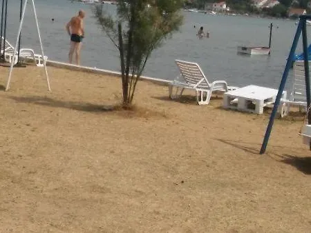 Studio In With Seaview, Balcony, Air Condition, Wifi * Pašman