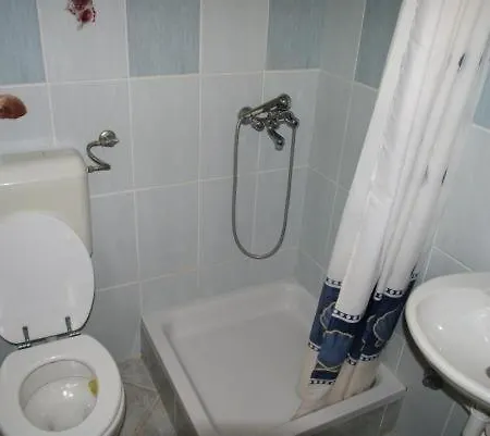 Studio In With Seaview, Balcony, Air Condition, Wifi Lägenhet Pašman