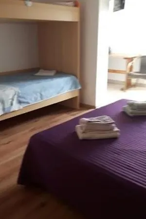 Lägenhet Studio In With Seaview, Balcony, Air Condition, Wifi Pašman