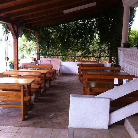 Studio In With Seaview, Balcony, Air Condition, Wifi * Pašman